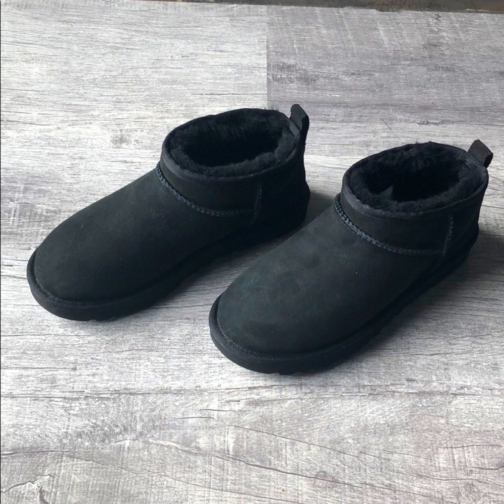 UGG Classic Ultra Mini 1116109 *Shopworn*